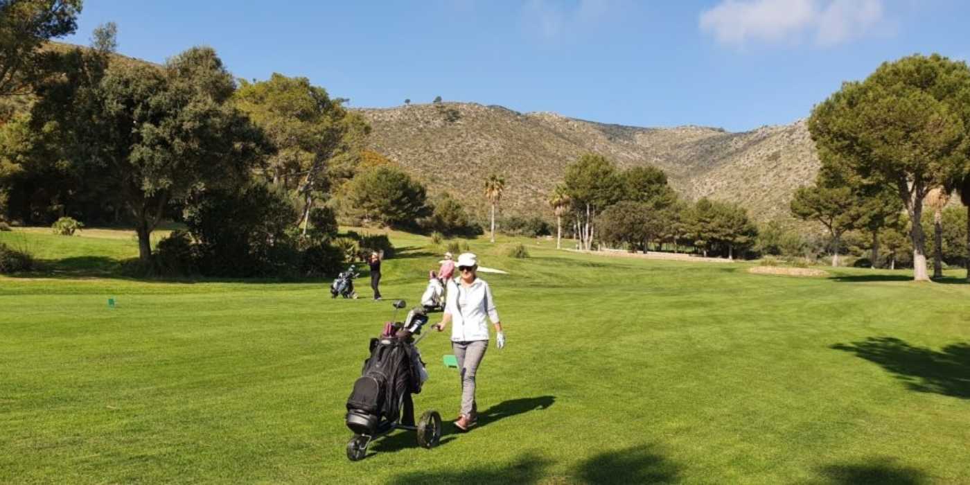 Cover image for the article: Exploring the Financial Benefits of Golf Tourism