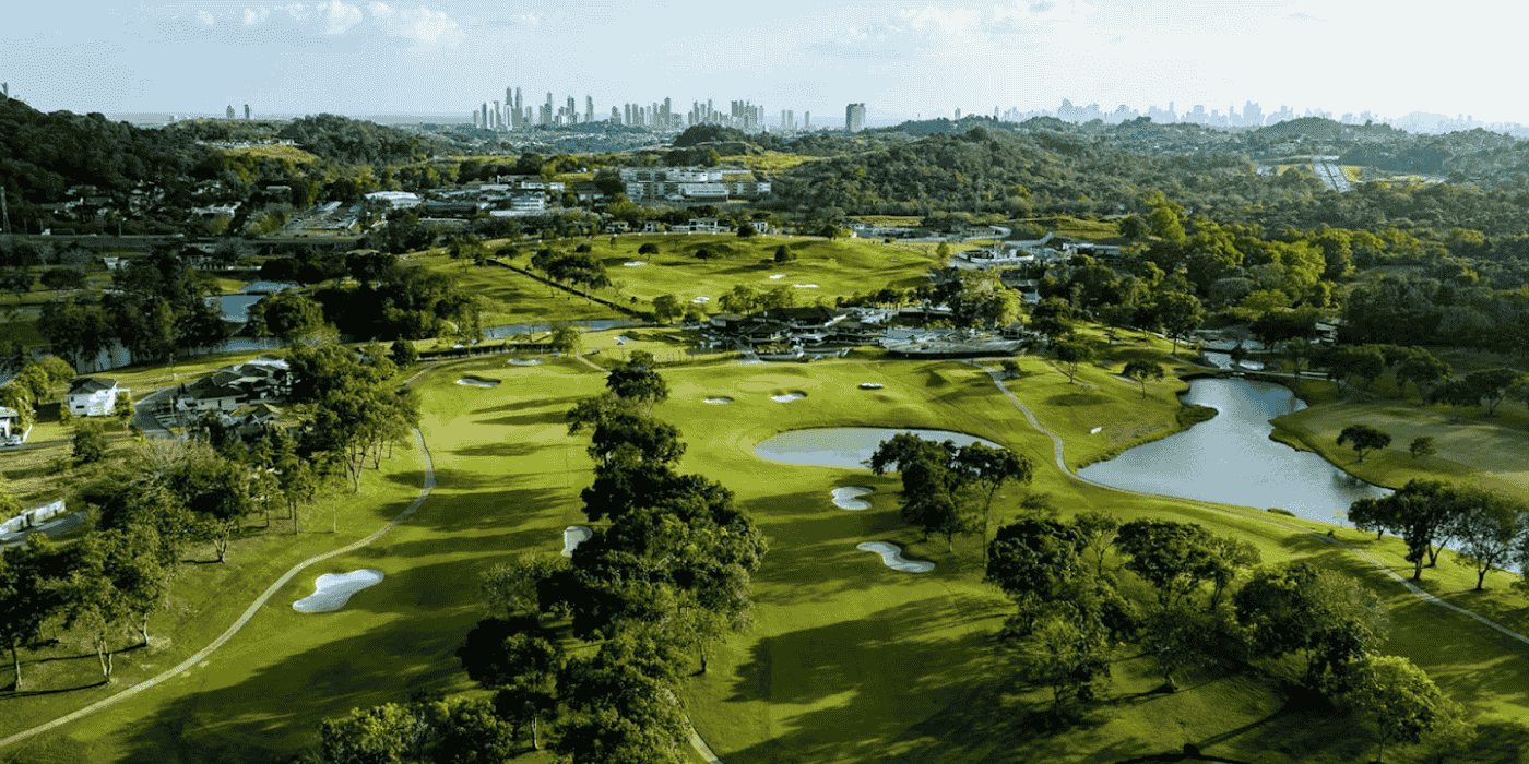 Cover image for the article: Interview with Mr. Genaro Sanjinés, President of the Bolivian Golf Federation.